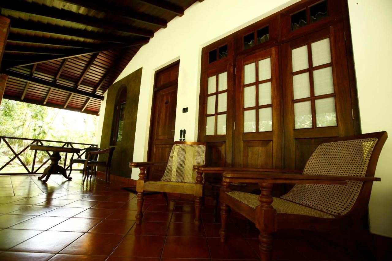Palm Garden Village Hotel Anuradhapura Exteriör bild